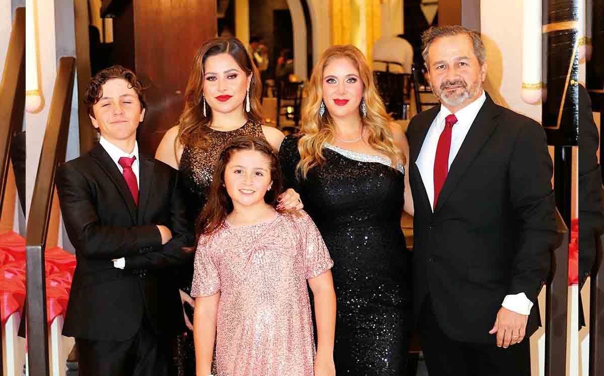 Leandro Elizondo, Andrea Elizondo, Carmen Elizondo, Andrea Leal y Leandro Elizondo / Fotos: Dennis Hernández