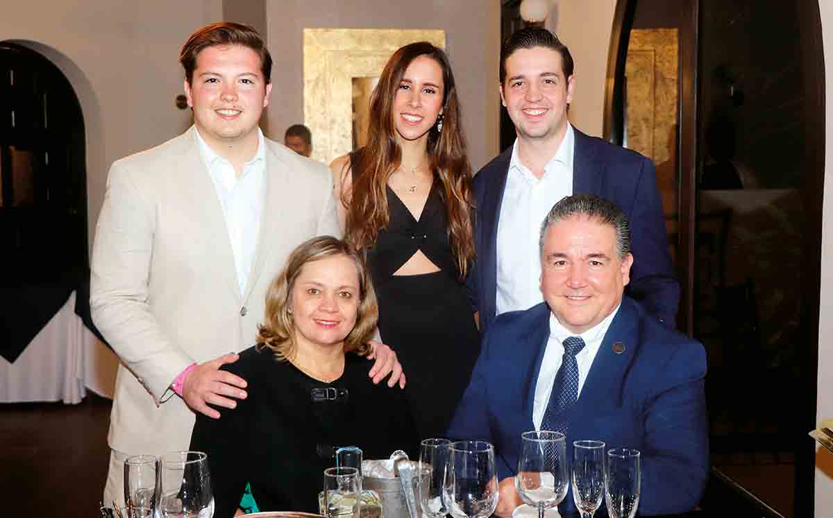 Rolando Ramírez, Andrea de Ramírez, Ricardo Ramírez, Rolando Ramírez y Roxana de la Huerta/ Fotos: Dennis Hernández