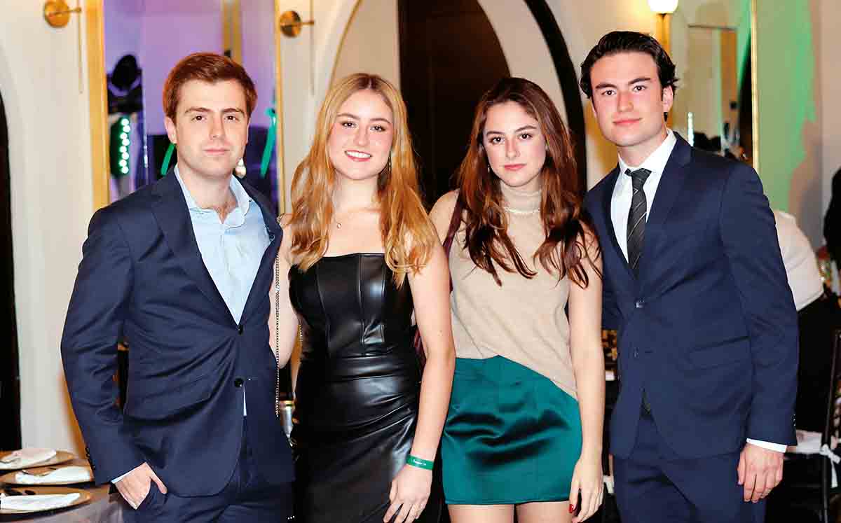 Santiago del Ángel, Laura Fernández, Natalia del Ángel y Jorge Fernández/ Fotos: Dennis Hernández