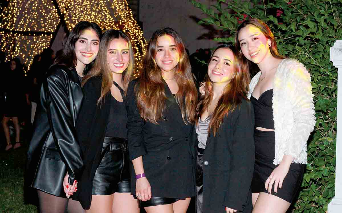 Sofía Lozano, Valeria Gómez, Paulina López, Ale Murillo y Blanca Martínez / Fotos: José Chang
