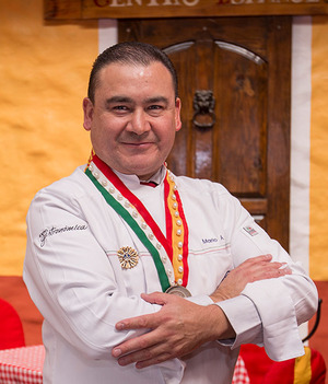 Mario Rojas habla acerca de su libro, el cocinero que brincó el charco