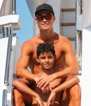 Cristiano Ronaldo: Por qué esconde la identidad de la mamá de su hijo?