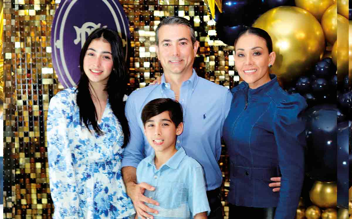 Chabeli Reyes, César Reyes, César Reyes y Gloria Alfaro / Fotos: Dennis Hernández