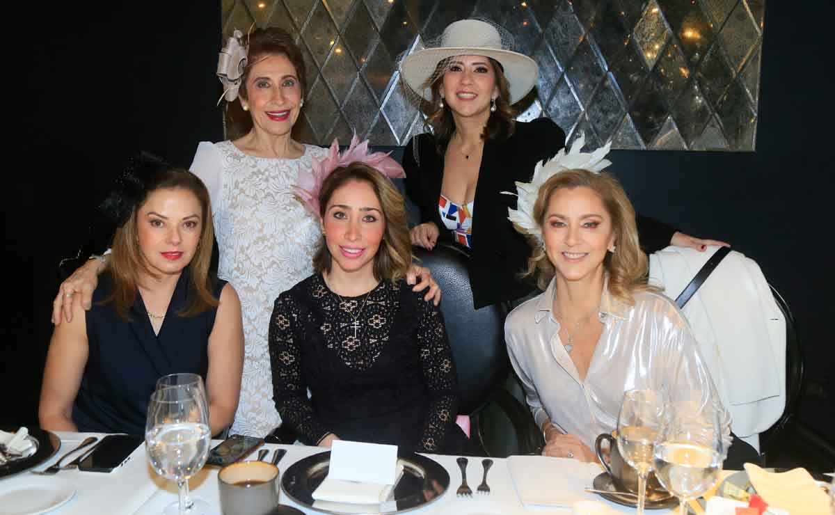 Leticia Rodríguez de Treviño, Marcela Guerra, Clara Garza de Treviño, Manlenia Treviño y Rosy Ruiz / Fotos: Omar Valdez