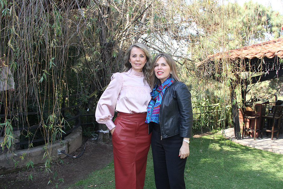 Mely Martínez y Catalina Olea