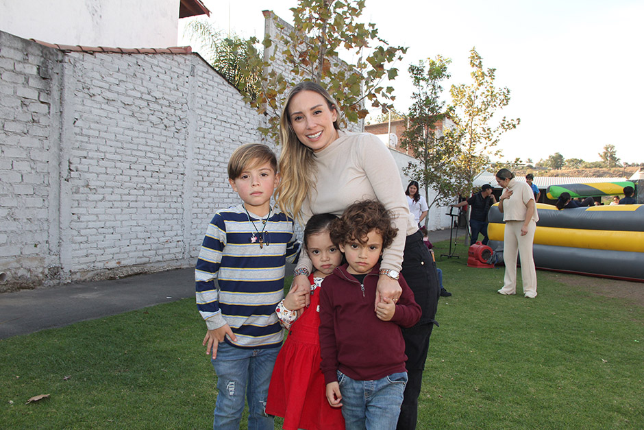 Sofía García, Marcelo Valencia, Elisa Valencia y Emilio Valencia