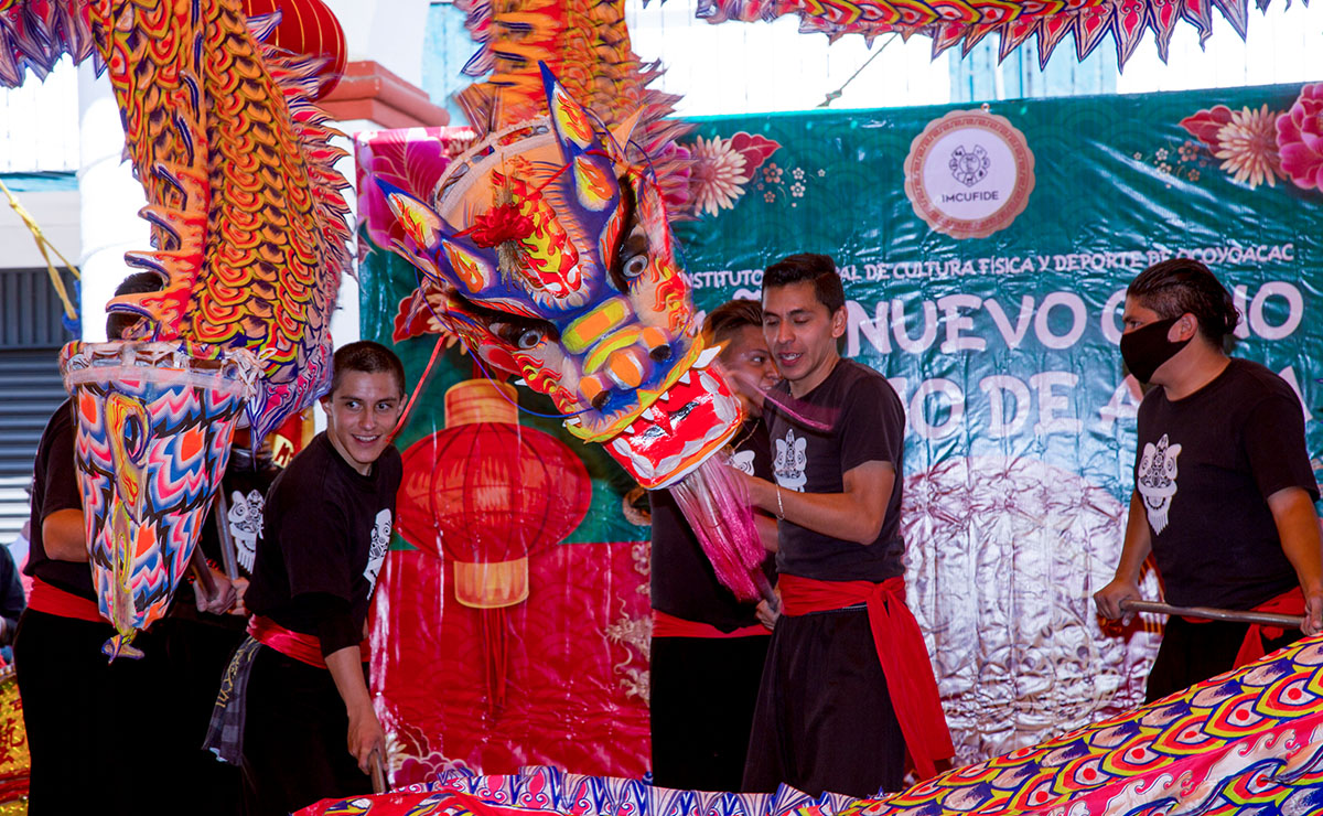 Celebran Año Nuevo Chino con demostración de artes marciales, meditación y danza típica