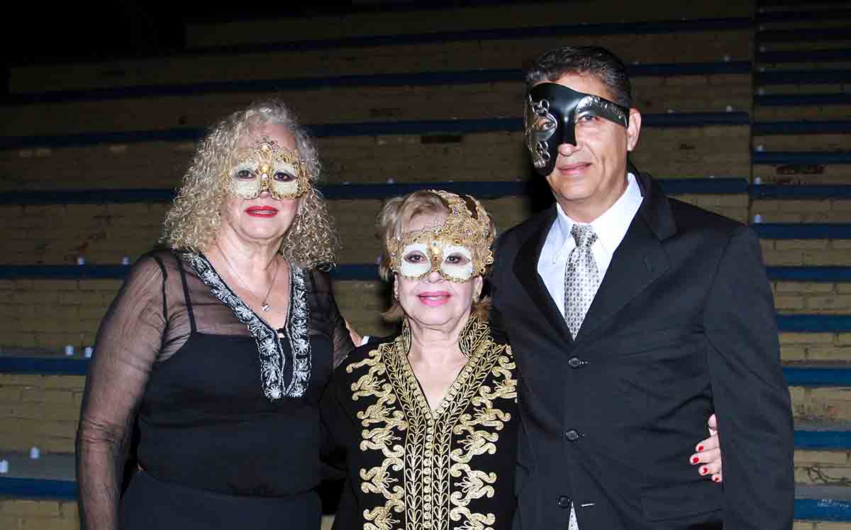 Norma Torres, Gary Nichols y Alberto Miguel / Fotos: José Chang