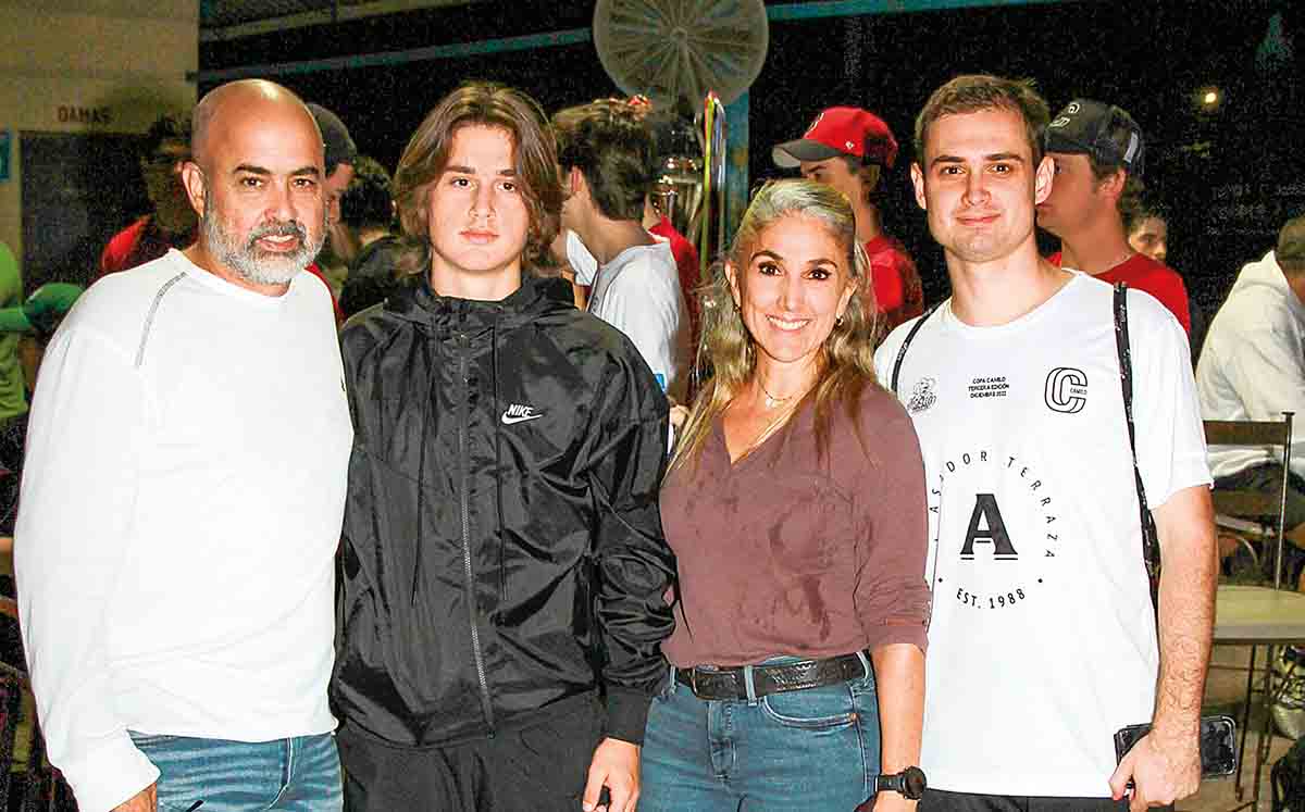 Salvador Delgado, Alberto Delgado, Gaby Quiroga y Toto Delgado / Fotos: José Chang