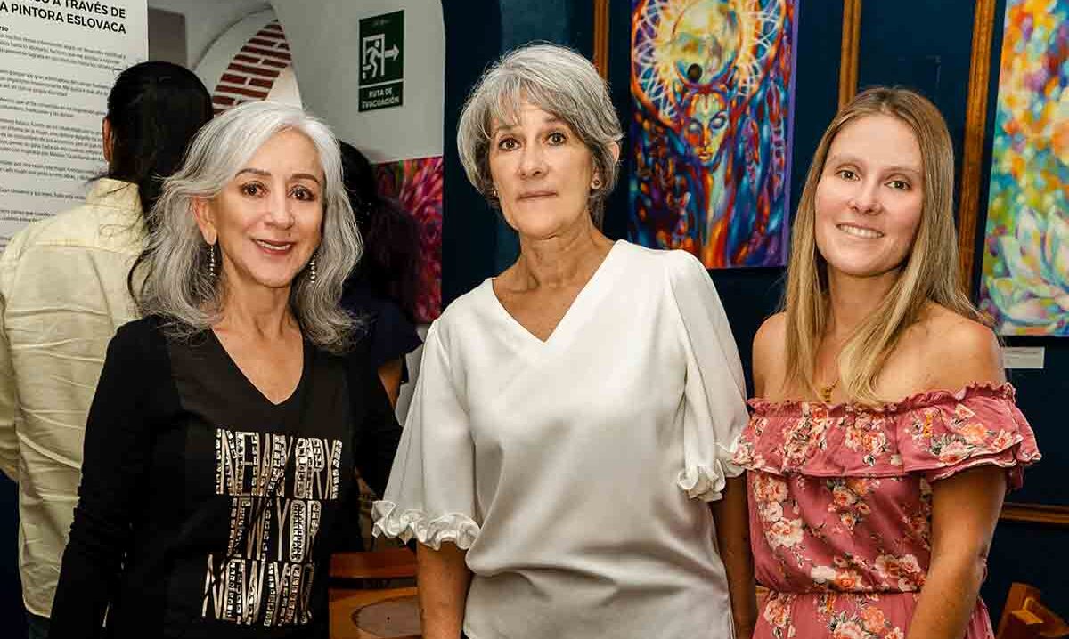 Rebeca Elguezabal, Estela Córdoba y Estefanía Bear