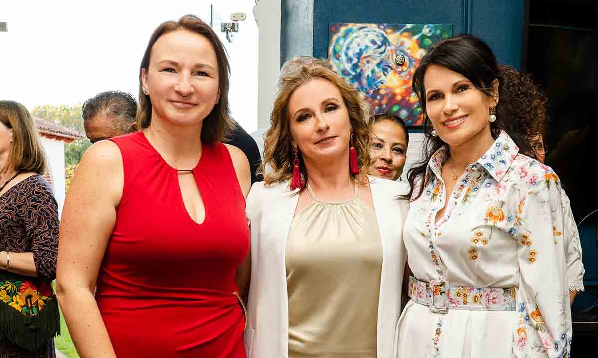Zuzana Villafaña, Martina Garanicova y Marcela Álvarez