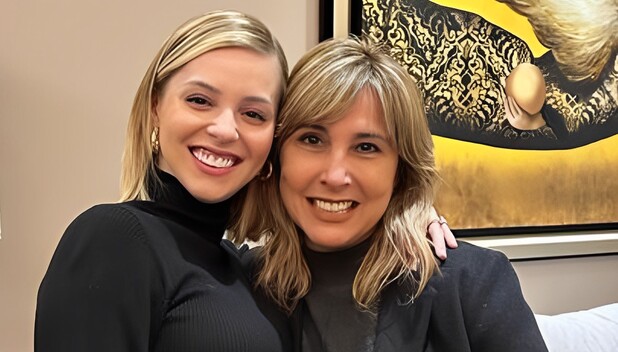 Mariana Rodríguez brilla en elegante vestido negro para su baby shower  (Foto: Instagram)