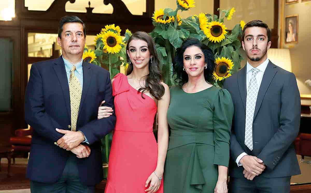 Santiago Sobera, Daniela Sobera, Daniela Chemas y Santiago Sobera/ Fotos: Dennis Hernández