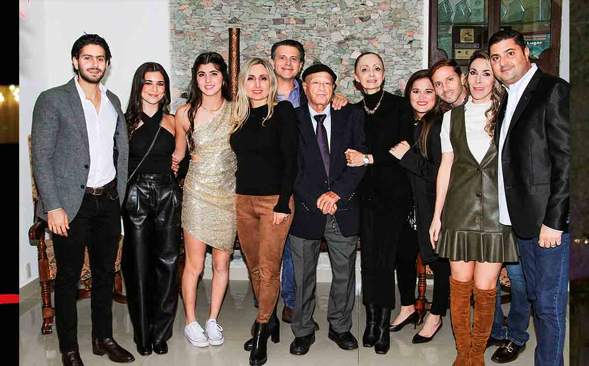 Nicolás Nader, Paola Kauachi, Lilian Nader, Odette Nader, Nicolás Nader, Luis Nader, Odette Manzur, Claudia Biagi, Michelle Nader, Lilian Atala y Edua