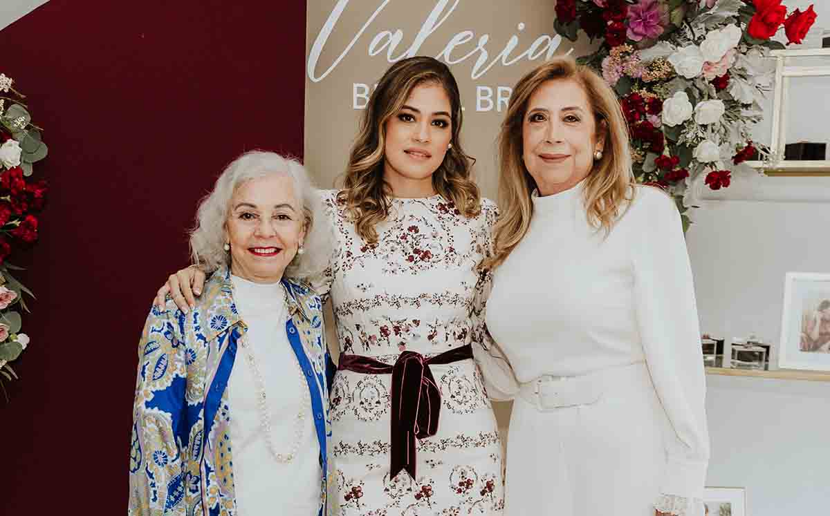 Valeria junto a sus invitadas / Fotos: Marcela Rendón