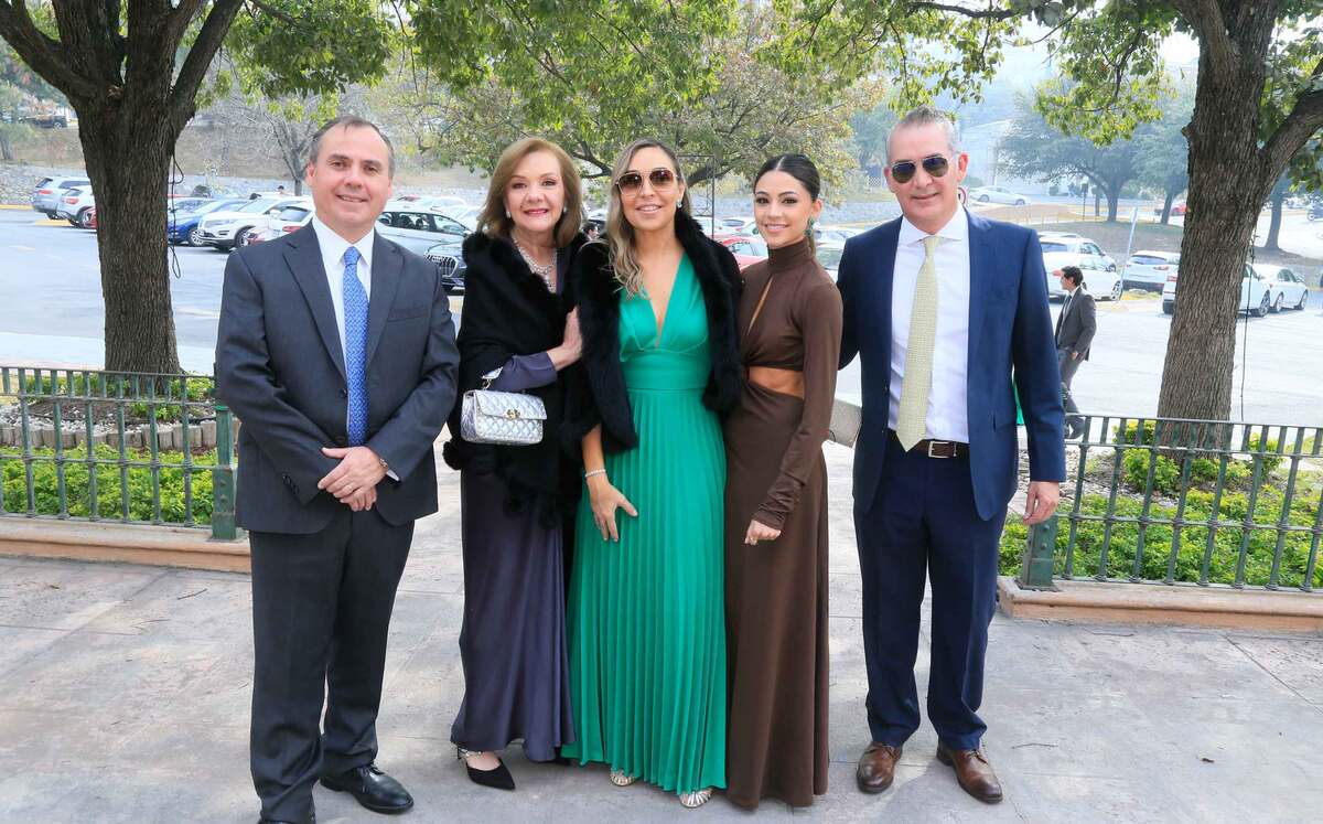 Gabriel Zubieta y Landa, Lourdes Corona, Janet Lamas de De la Garza, Alana De la Garza y Raúl De la Garza