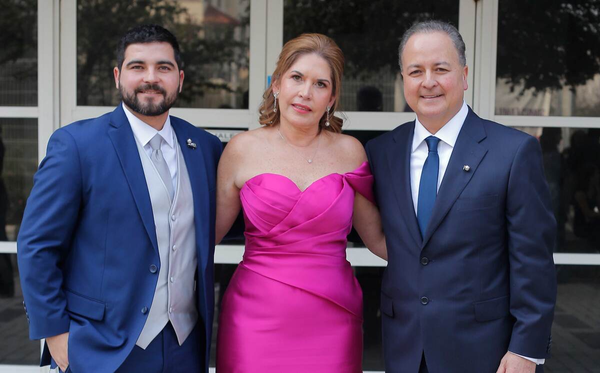 Juan Santillán, Angélica Rodríguez y Juan Manuel Santillán
