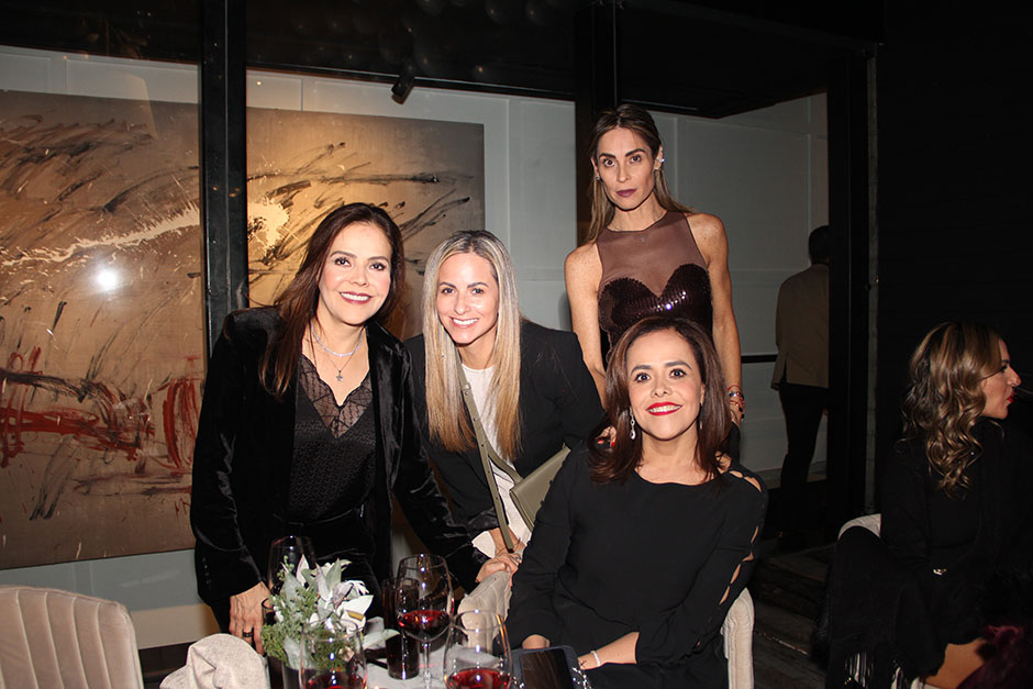 Marce Espinoza, Moni Valle, Sofia Basave y Lucy Espinoza.