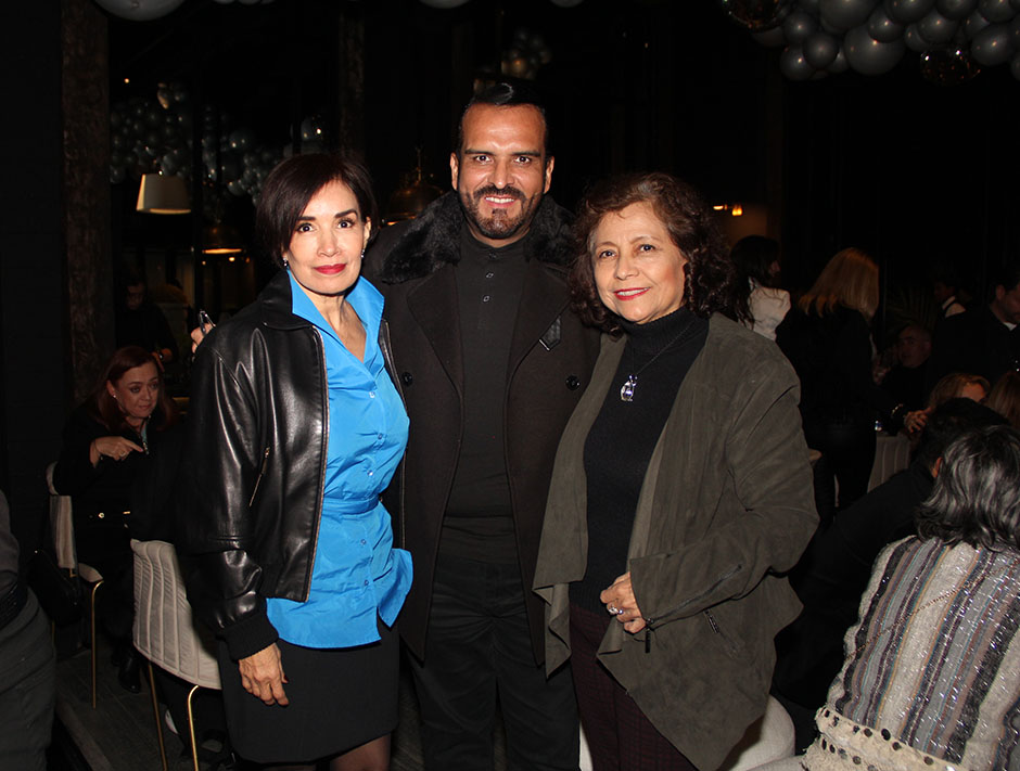 Raquel Ramos, Rubèn Arroyo y Paty Flores.