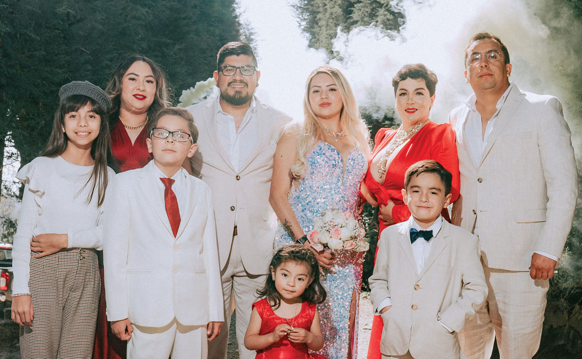 Familia Rocha Plata y los novios