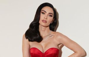 Megan Fox y el vestido con corsé que arrasó en los Grammy 2023 (Foto: Getty Images)