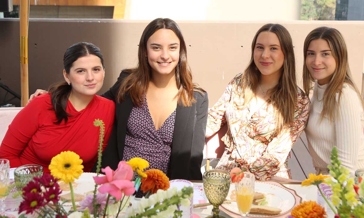 Viviana Jaime, Paulina Alonso, Balbina Jaime y Claudia Herrera