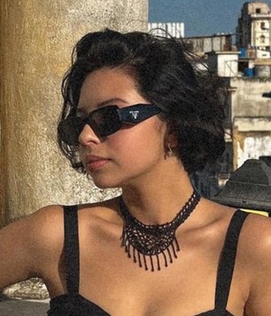 Ángela Aguilar luce sofisticado vestido lencero en Cuba | Foto (Instagram)