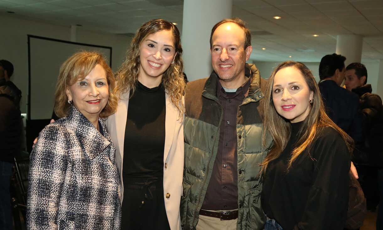 Alida Bonifas, Rocío Baca, Ignacio Martínez y Marisol González