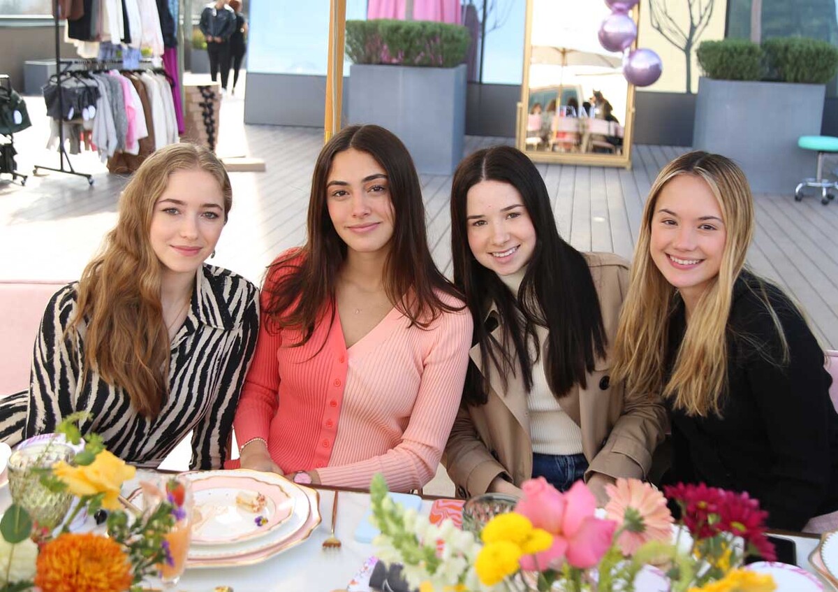 Eugenia Garza, Paula Betanzo, Regina Garza y Lorenza Aldape