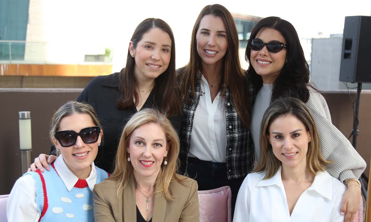 Adriana Valdés, Karen Treviño, Andrea Arias, Dany Garson, Paola Roel y Moni Duarte