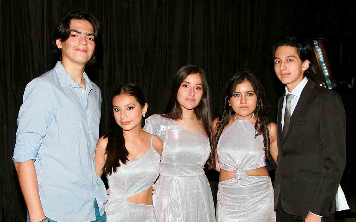 Raúl Salazar, Luisa Martínez, Chelsea Rocha, Regina Ramírez y René Tinajero / Fotos: José Chang