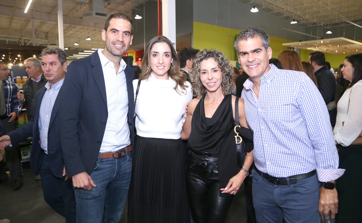 Kike, Claudia, Sabina y Ángel