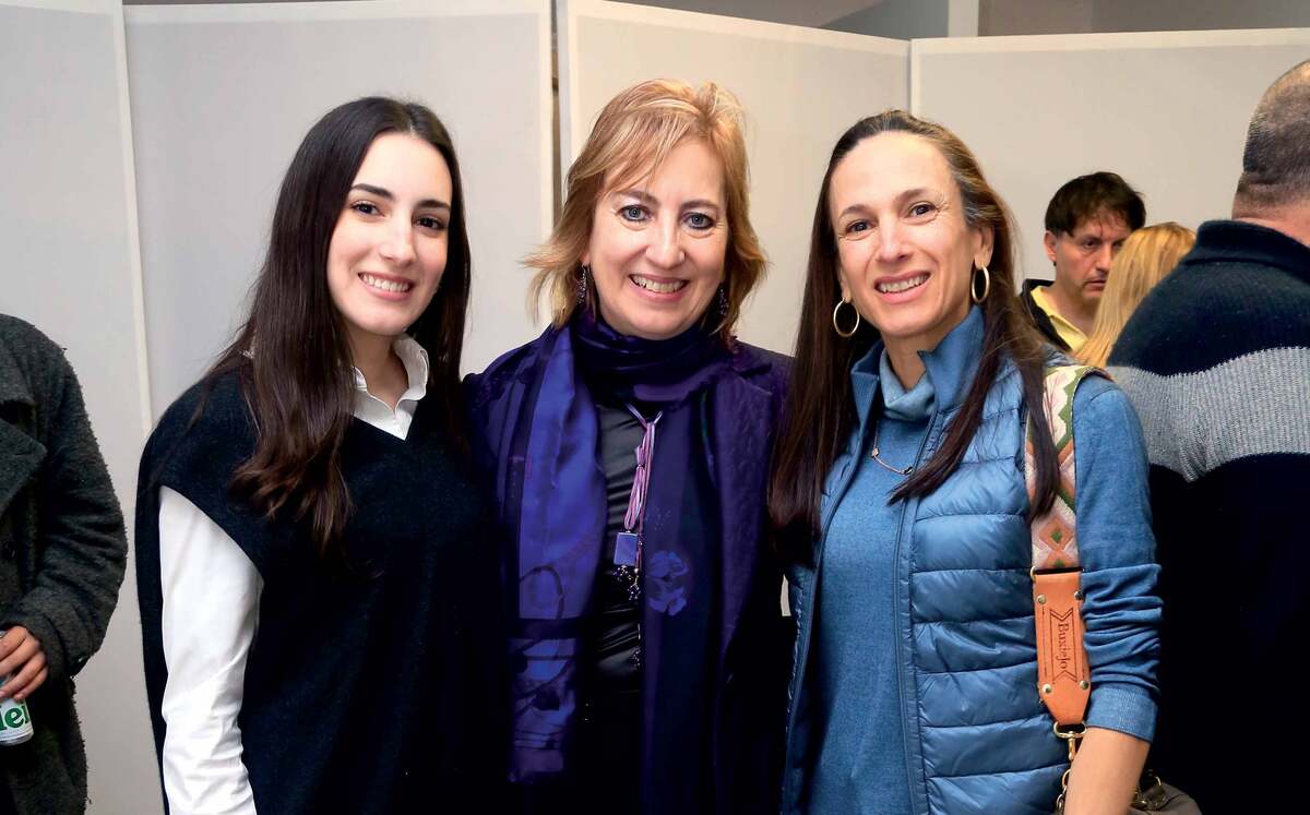 Mariana González, Martha Sañudo y Yolanda Garza de González