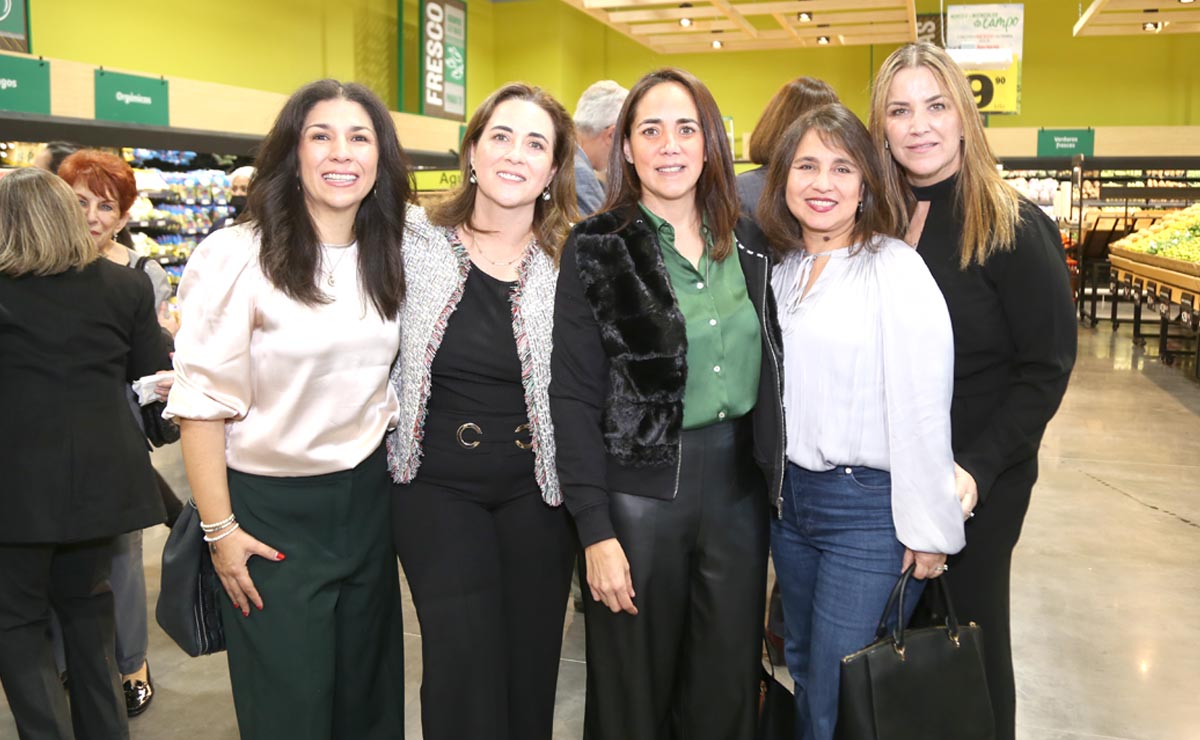 Mónica, Sofía, Sofía, Cristy y Ale