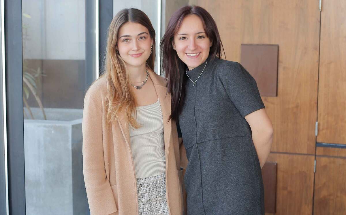 Regina de la Fuente y Roberta Montalvo