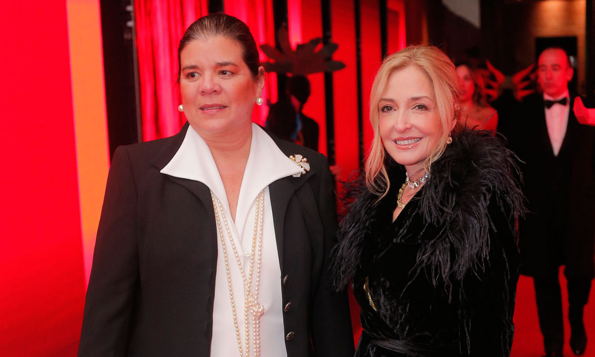 Sonia Santos y Bárbara Garza de Herrera
