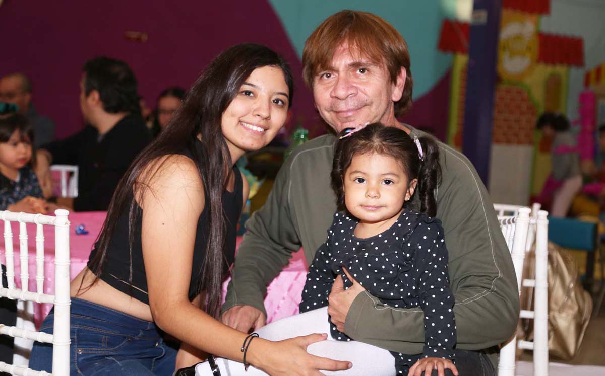 Karla, Eric y Anaíssa