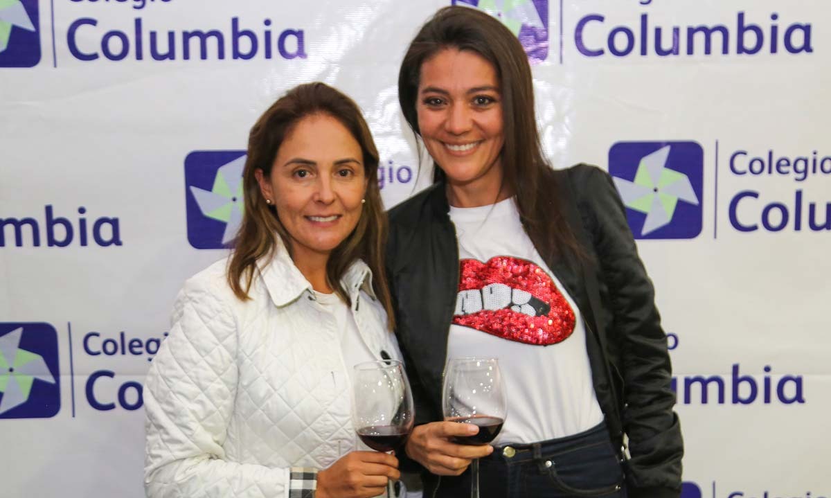 Ari Arsega y Angie Ortega
