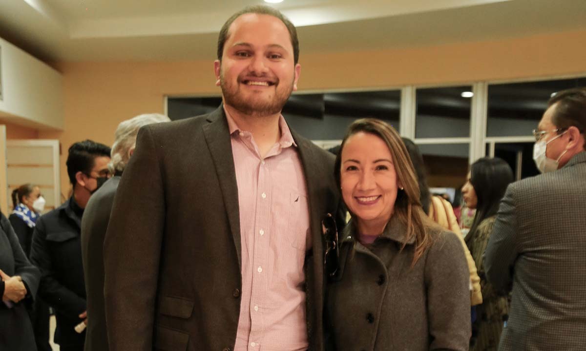 Arturo Alvarado y Mónica Pérez