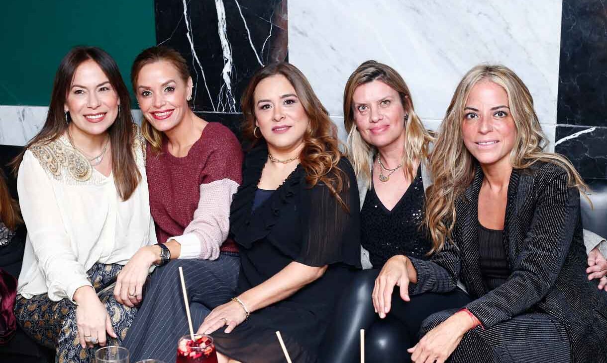 Tere Mondragón, Frida Erghard, Lorena Díaz, Olga Garza y Erika Manautou