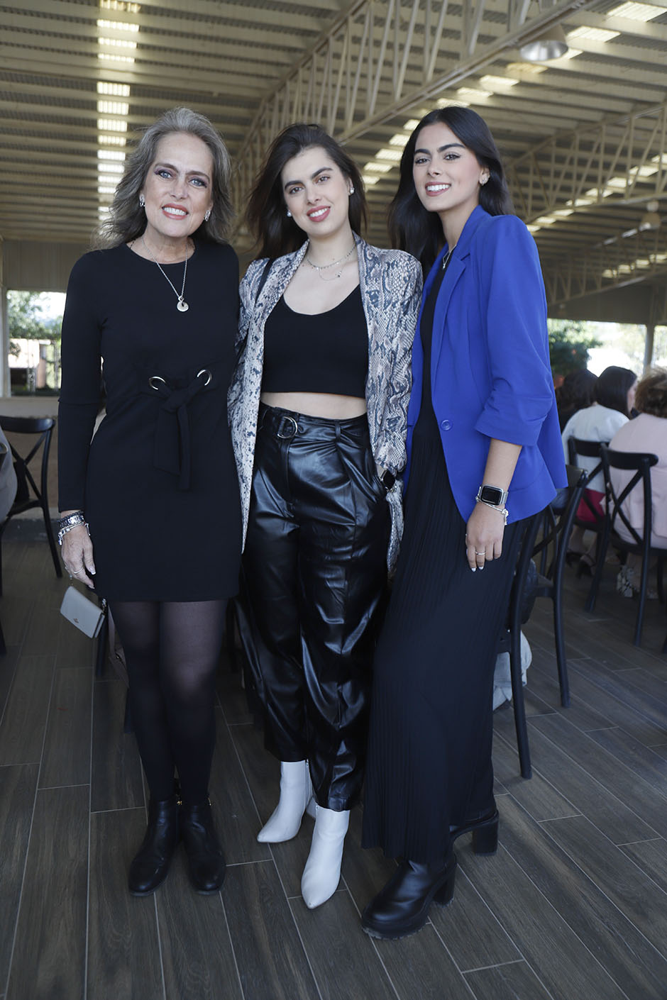 Ana Karina Orozco de Tostado, Karen Tostado y Mariana Tostado