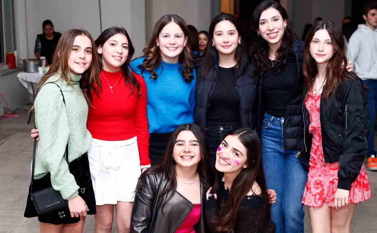 Andrea Madrazo, Arantza Delil, Andrea Guevara, Roberta Fernández,  Roberta Muzquiz, Ara Rivero, Isabela Garza y Alina Gutiérrez / Fotos: Daniel Saldív
