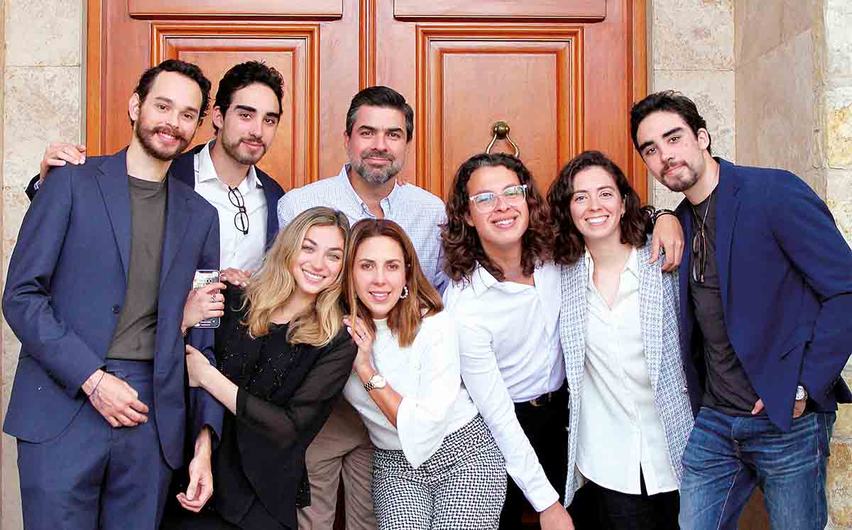 Sebastián Gómez, Luis Felipe Gómez, Ana Victoria Gómez, Alberto Salazar, Isabel Castro, Carlos Gómez, Grace Gómez y Juan Pablo Gómez / Foto: José Chan