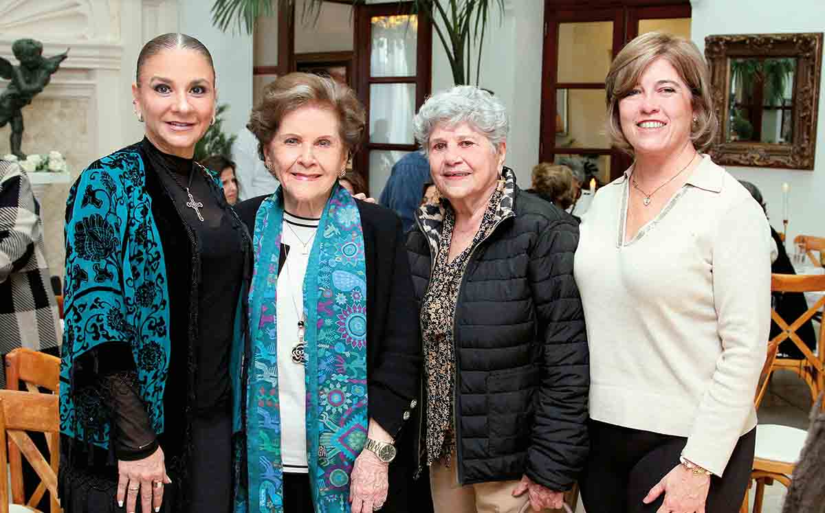 Laura Beatriz Gómez, Pepis Arias, Rosita Farias y Tete Gorordo / Foto: José Chang