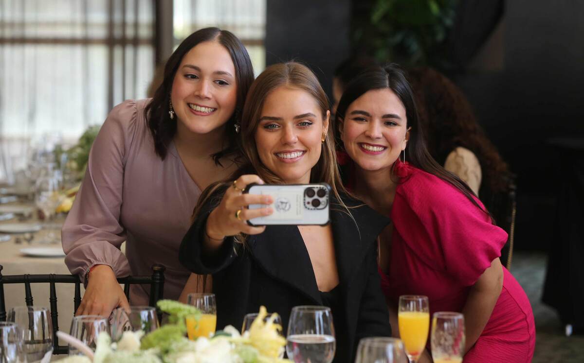 Julieta Villarreal, Lourdes Fabre  y Mercedes Villarreal