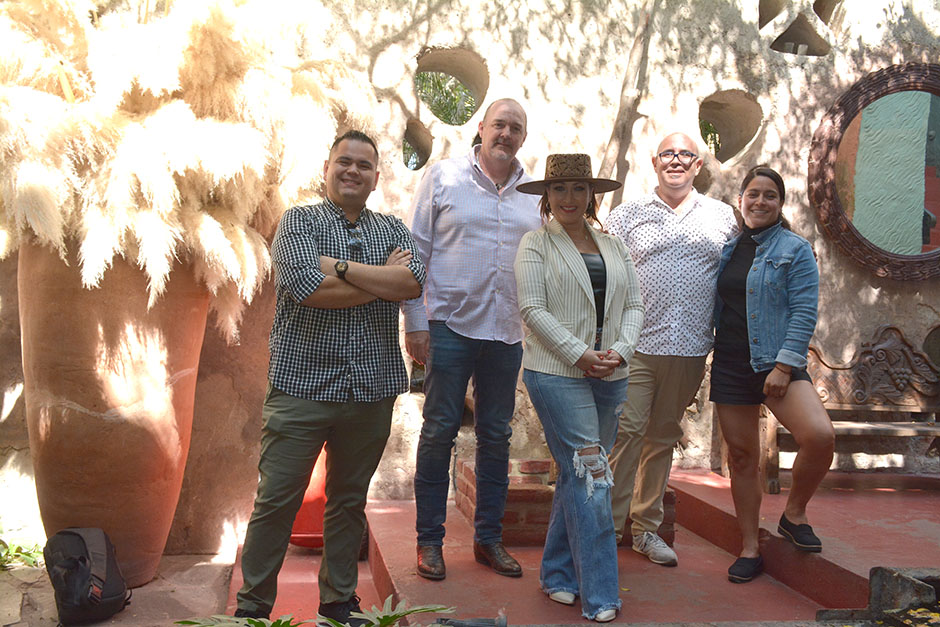 Julio Valenzuela, Sara Turner, Lance Lambert, Gabriela O'Brian y Francisco Córdoba