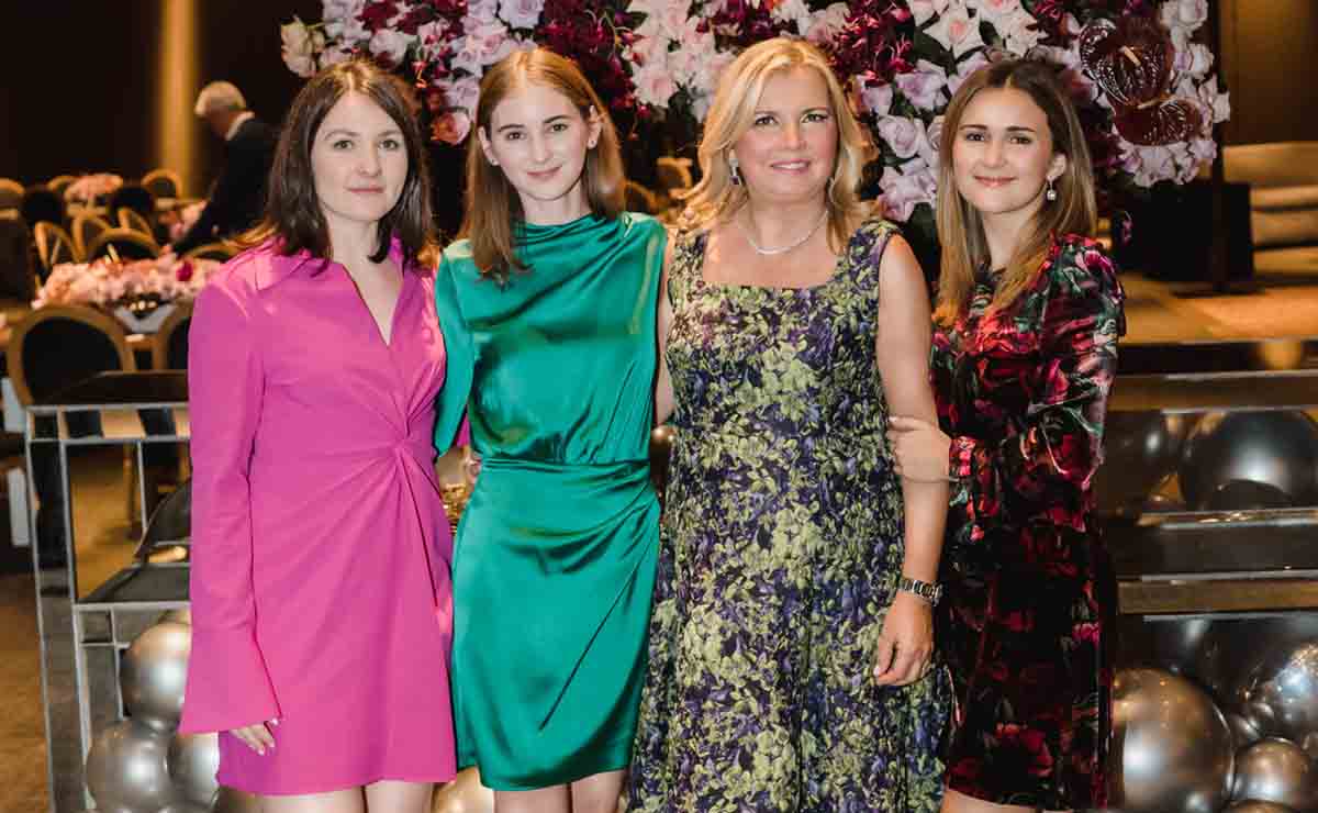 Maruca Galván de Coronado, Diana Pozas de Coronado, Paty Rodríguez de Coronado y Paty Coronado / Fotos: Arturo Alvarado y @magdaazcunagaphoto