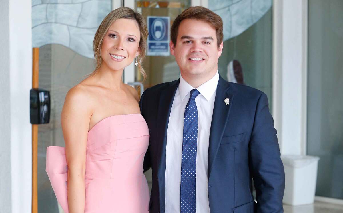 Melissa Aldape y Adrián Benavides