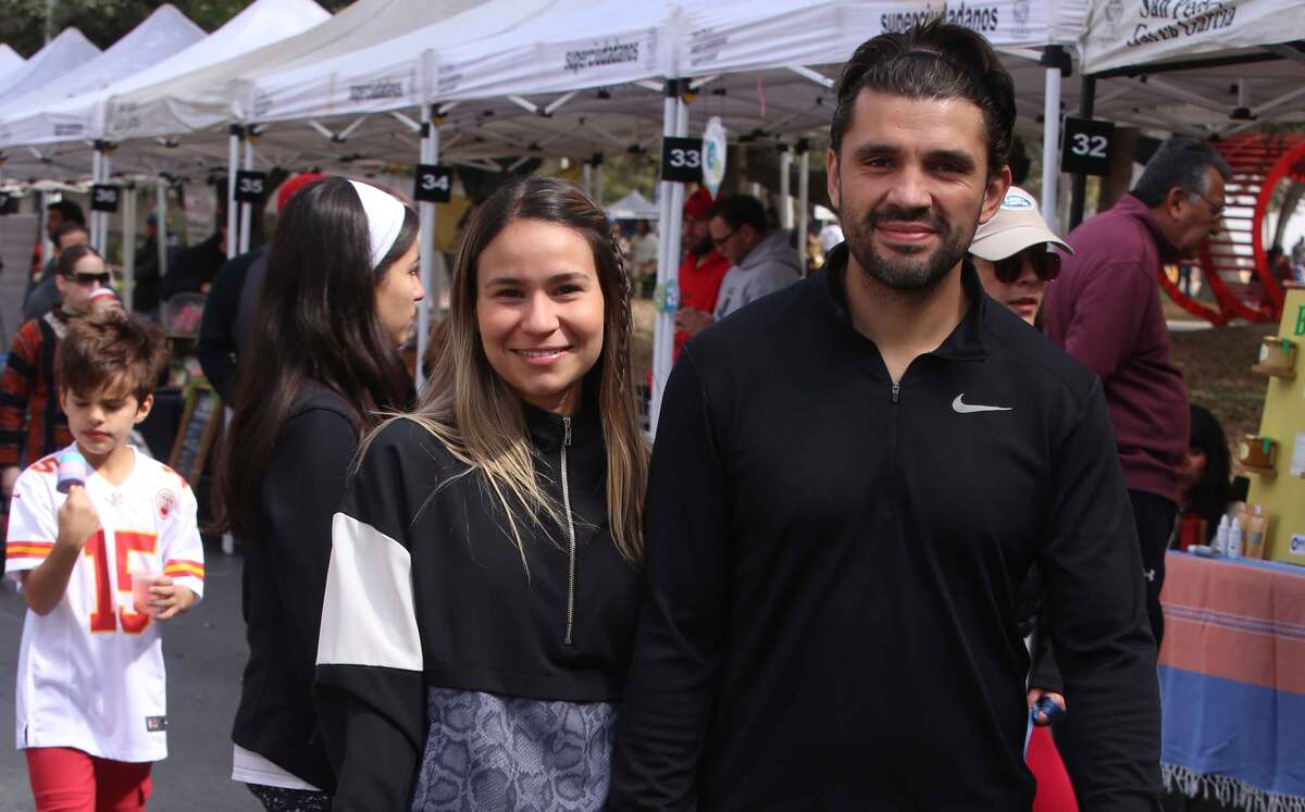 Yaretzi Sáenz y Luis Acevedo