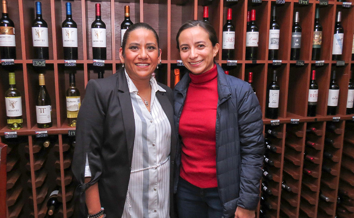 Nayeli Alarcón y Alma Carbajal